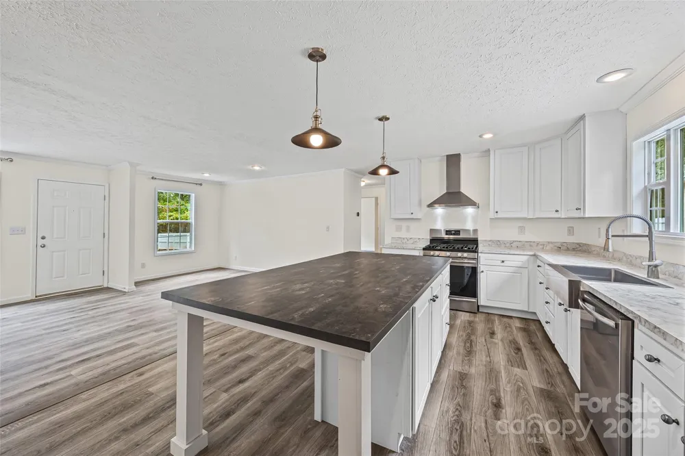 2025 Kisatchie Drive Hickory Grove, SC 29717