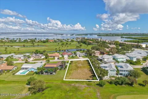10 Fairway Drive