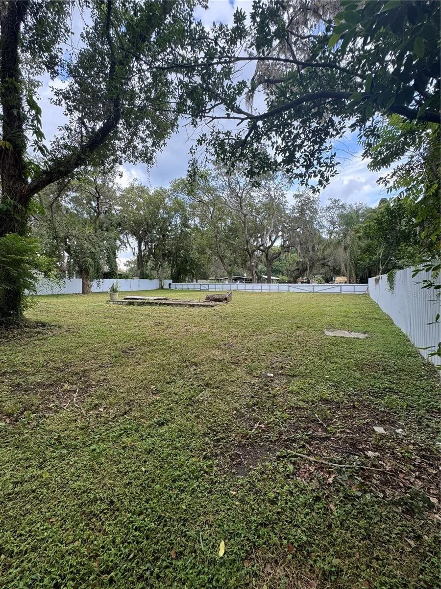 2211 KEUKA AVENUE Leesburg, FL 34748