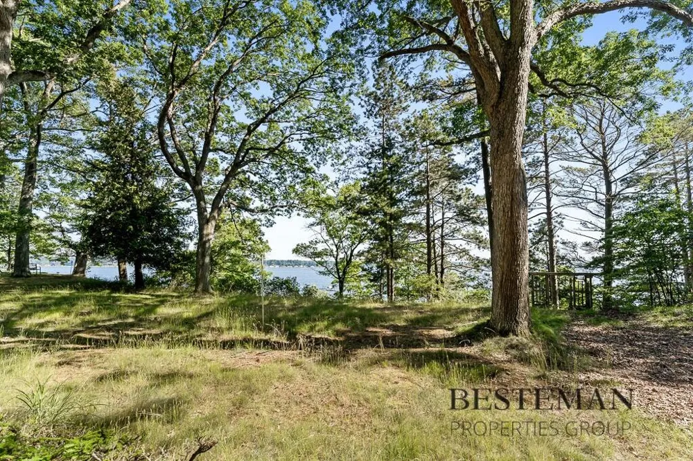 5795 Old Channel Trail Montague, MI 49437