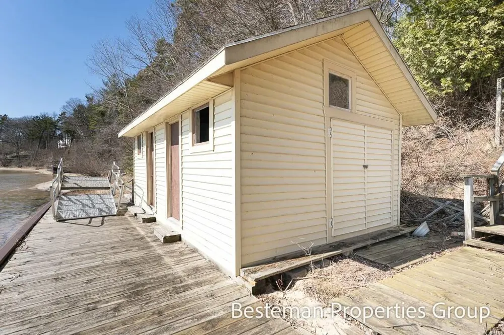 5795 Old Channel Trail Montague, MI 49437