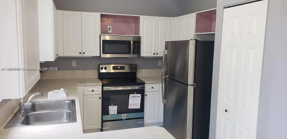 60 SE 6th Rd Homestead, FL 33030