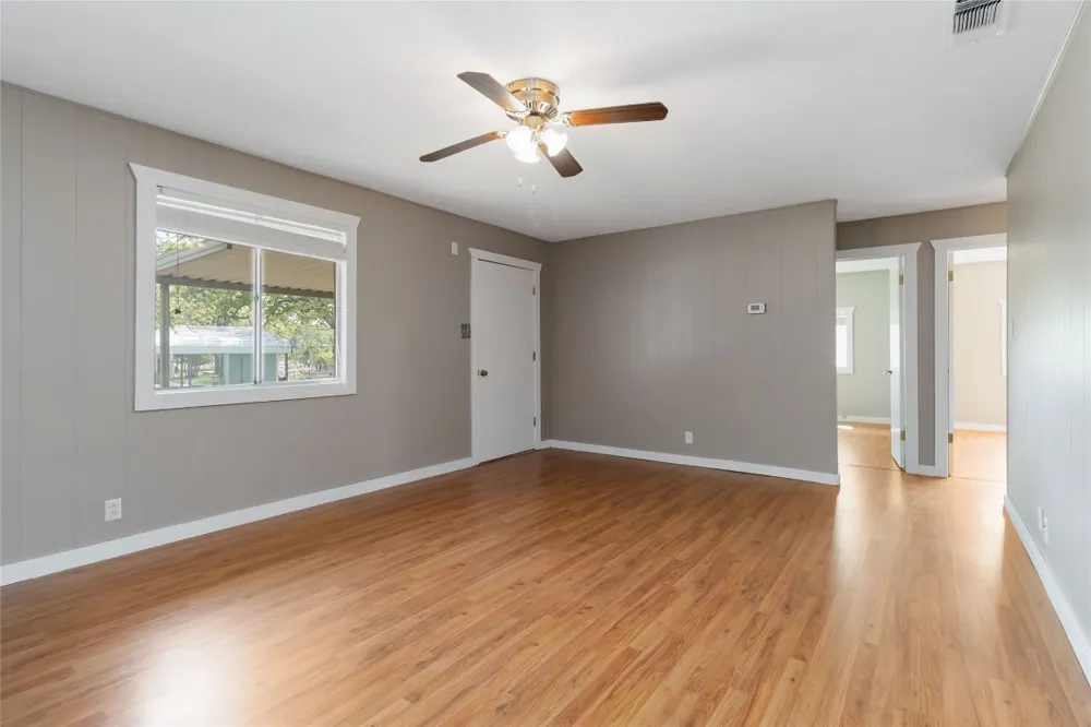 1515 Bee Lane Tow, TX 78672
