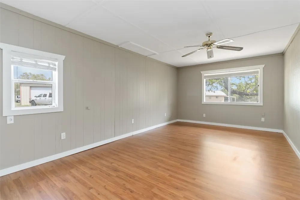1515 Bee Lane Tow, TX 78672