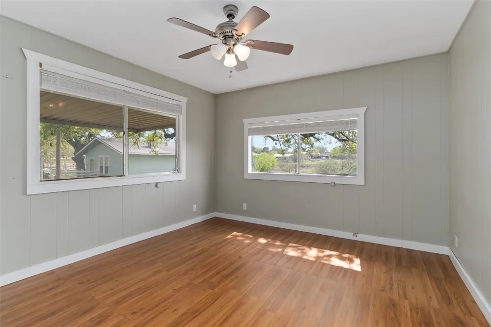 1515 Bee Lane Tow, TX 78672