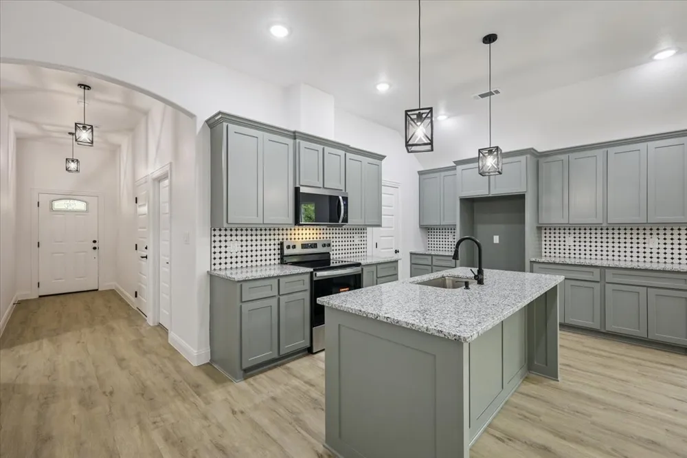 111 Oak Street Ector, TX 75439