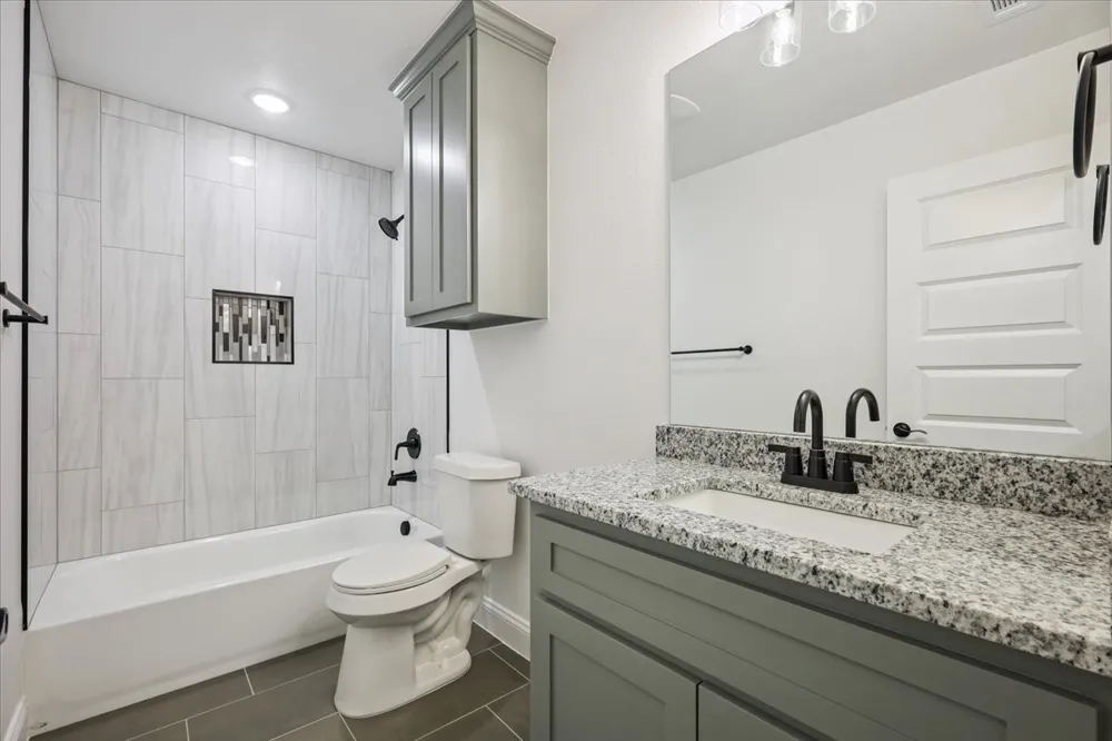 111 Oak Street Ector, TX 75439