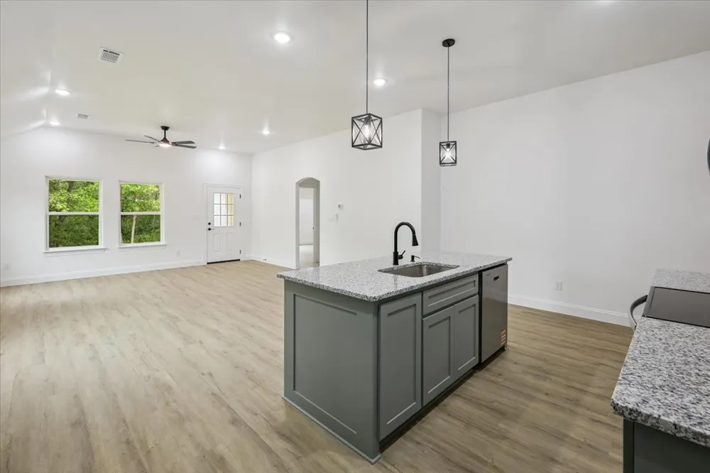 111 Oak Street Ector, TX 75439