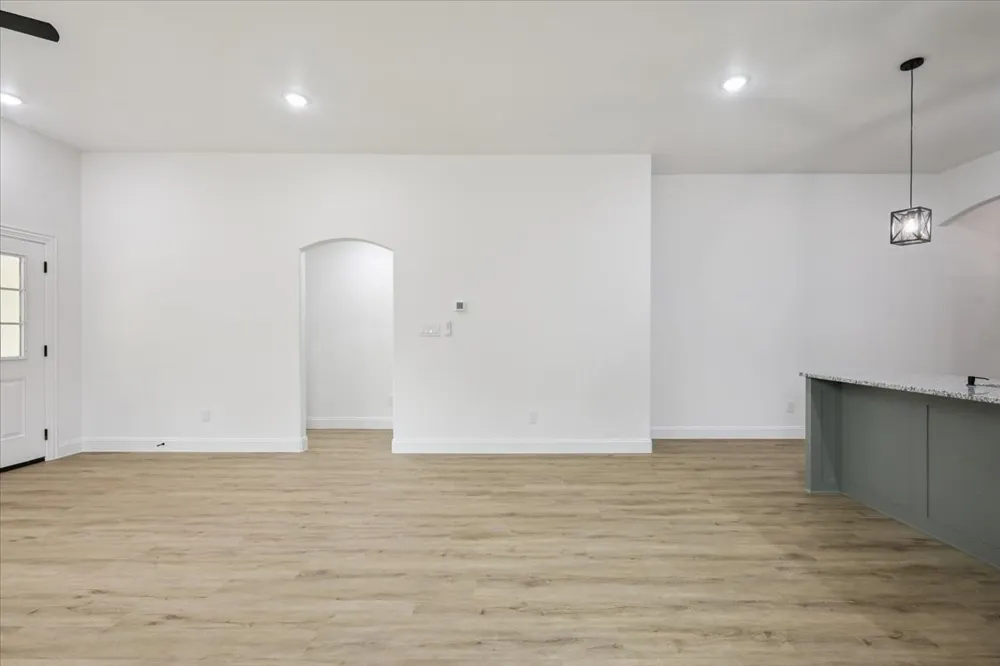 111 Oak Street Ector, TX 75439