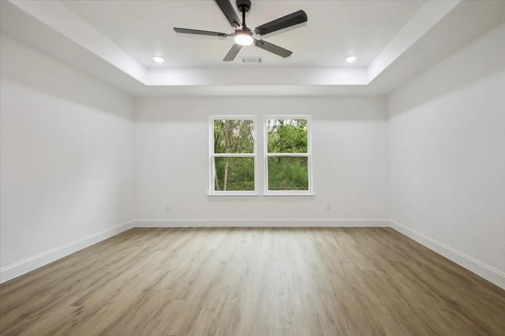111 Oak Street Ector, TX 75439