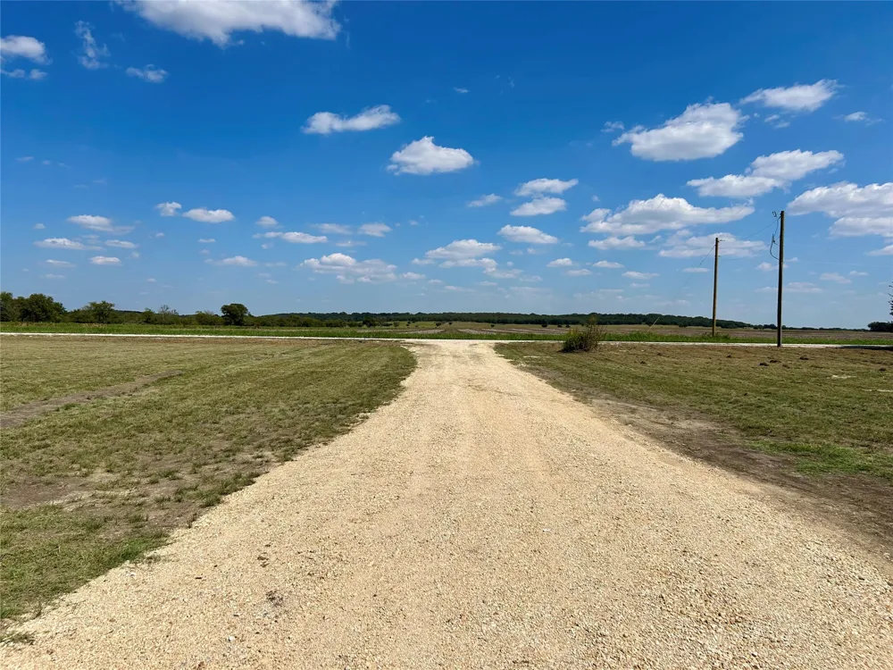 231 Hcr 1206 Blum, TX 76627