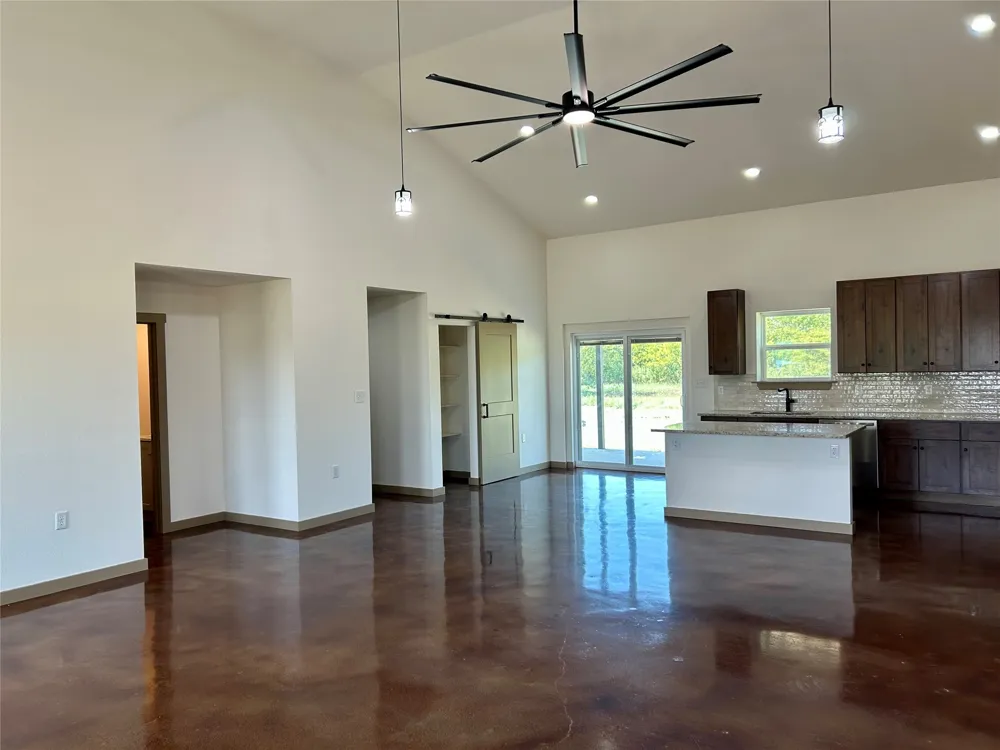 231 Hcr 1206 Blum, TX 76627