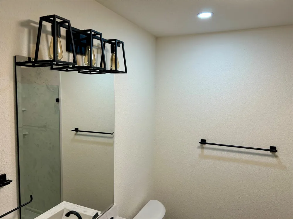 231 Hcr 1206 Blum, TX 76627