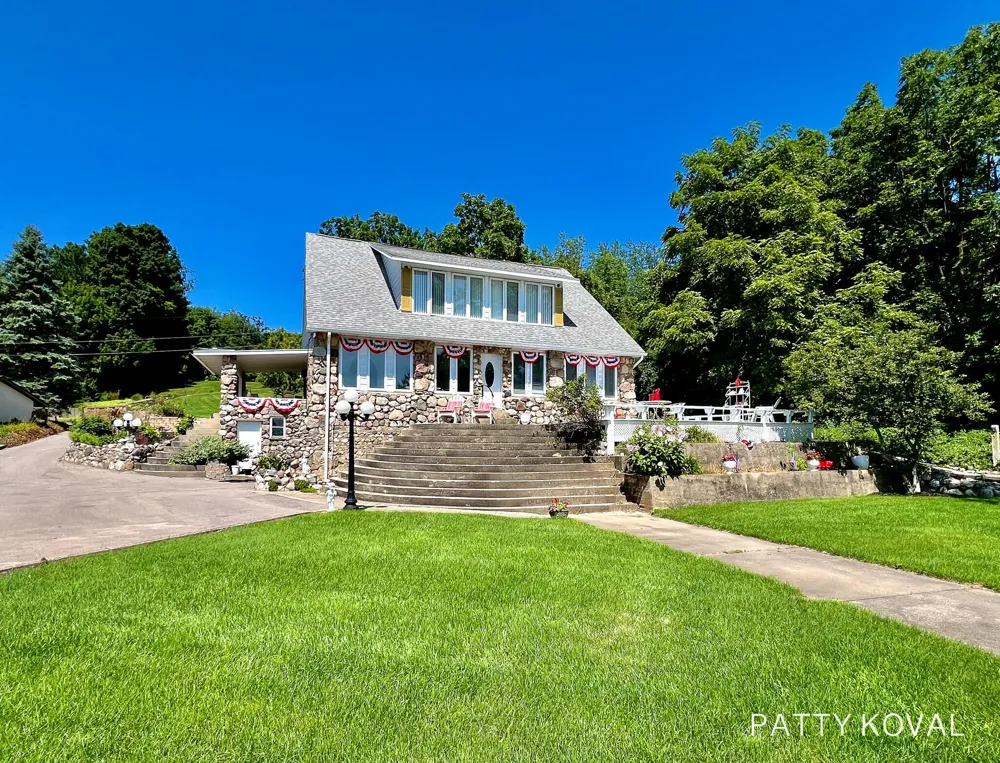 446 Bayview Court Caledonia, MI 49316