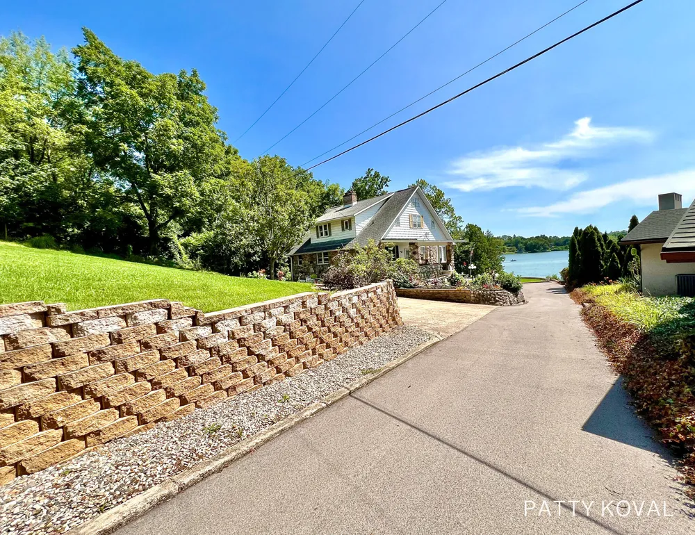 446 Bayview Court Caledonia, MI 49316