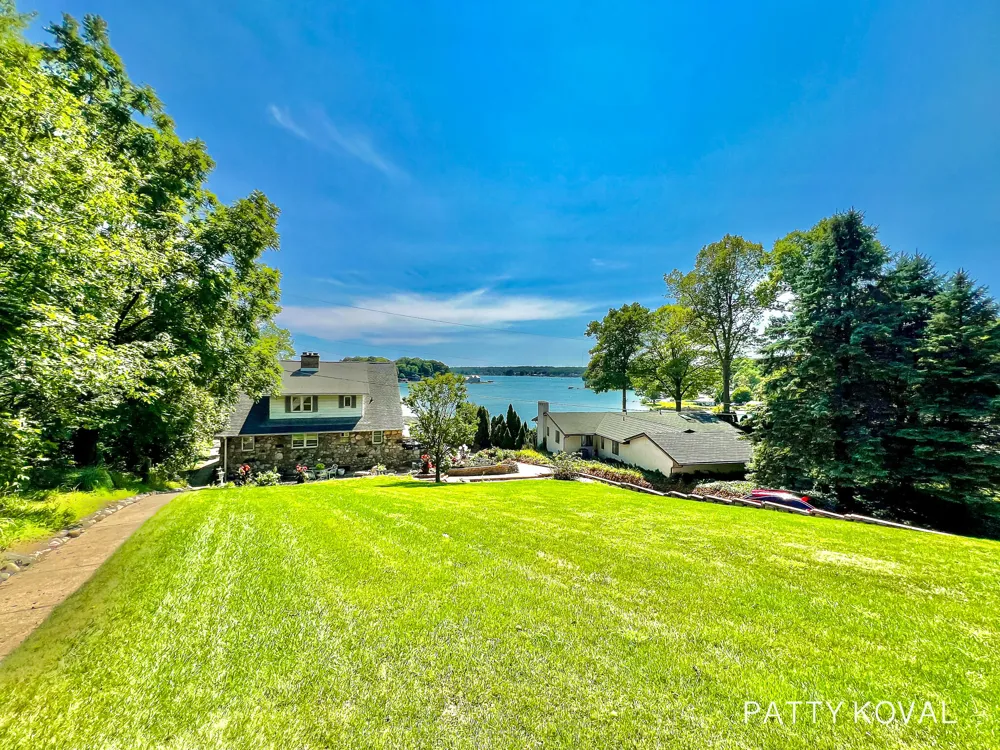 446 Bayview Court Caledonia, MI 49316