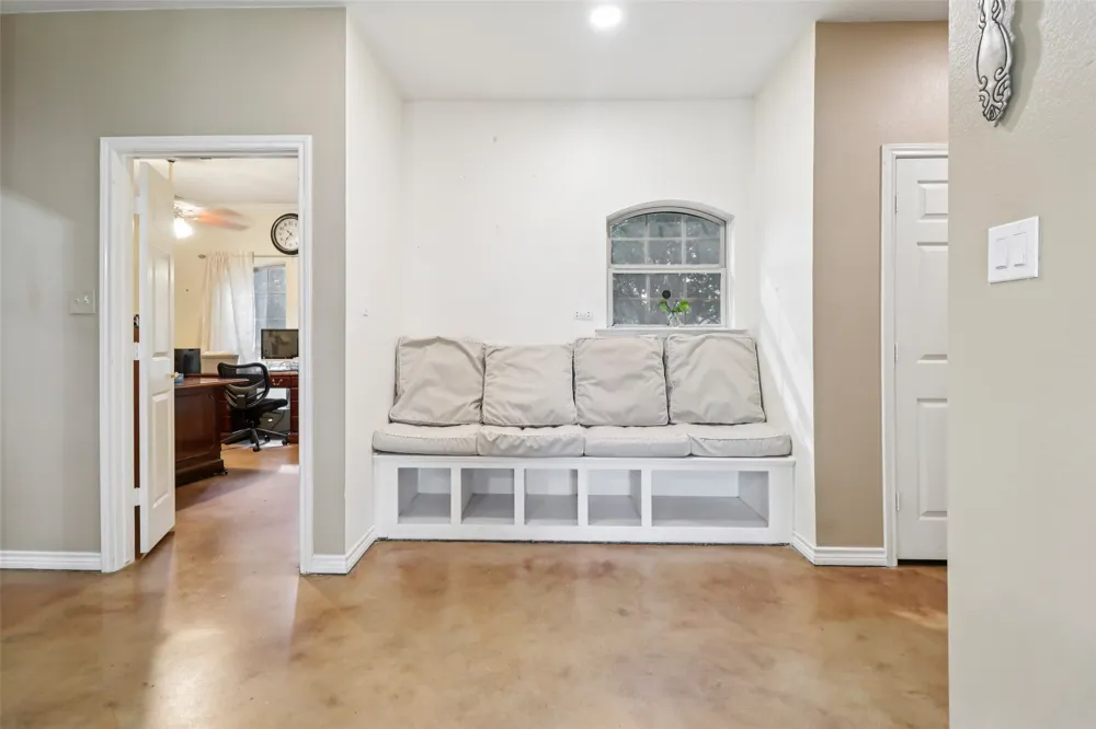 4209 Fm 813 Waxahachie, TX 75165
