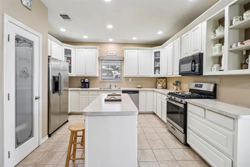 4209 Fm 813 Waxahachie, TX 75165