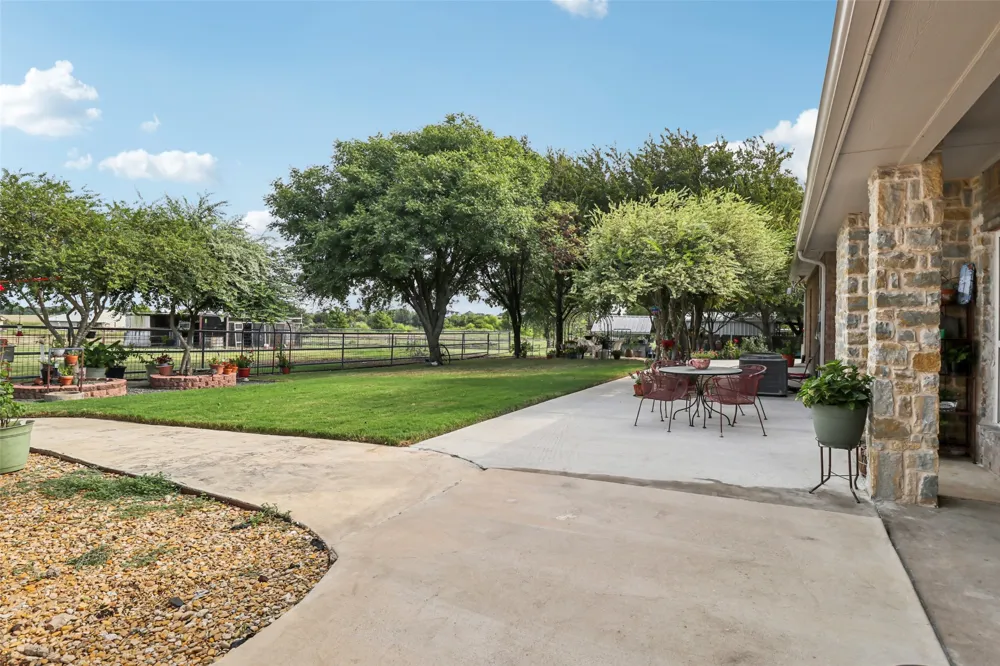 4209 Fm 813 Waxahachie, TX 75165