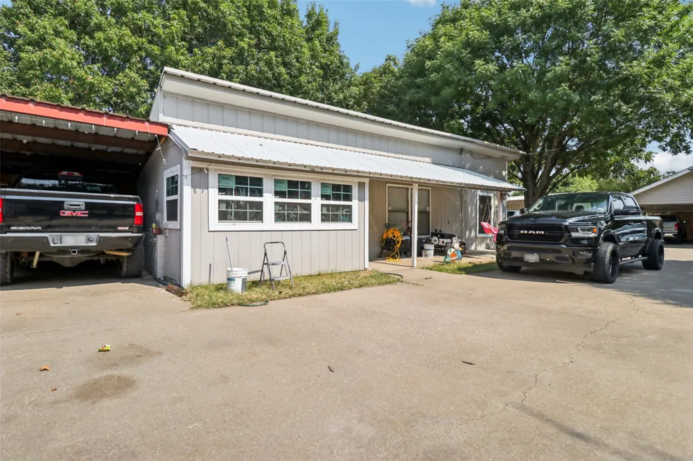 4209 Fm 813 Waxahachie, TX 75165