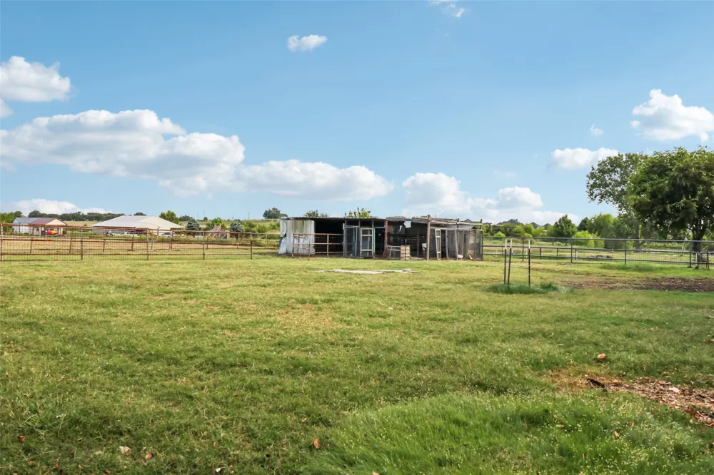 4209 Fm 813 Waxahachie, TX 75165
