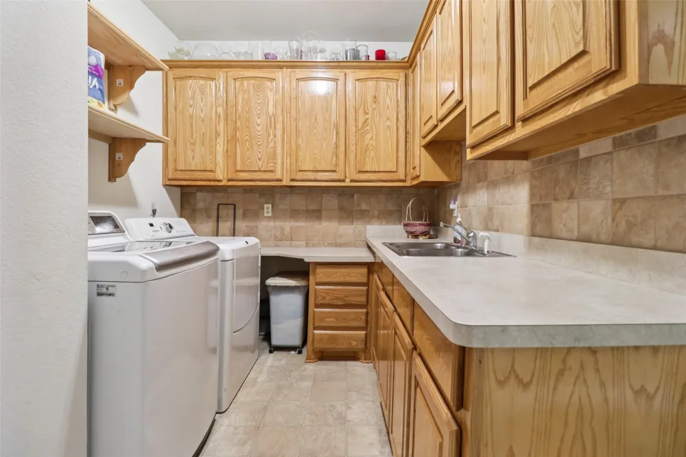 4209 Fm 813 Waxahachie, TX 75165