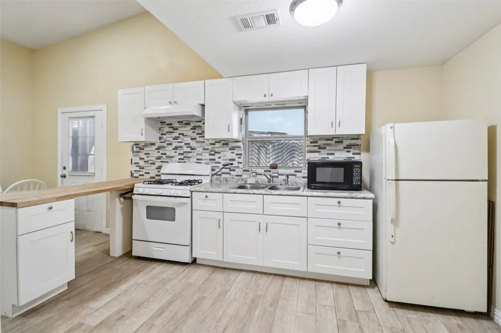 4209 Fm 813 Waxahachie, TX 75165