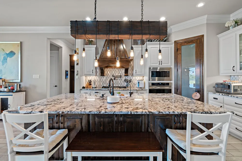 3032 Perkins Lane Weatherford, TX 76088