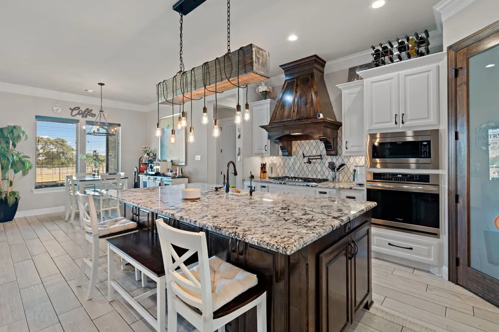 3032 Perkins Lane Weatherford, TX 76088