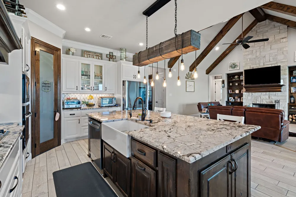 3032 Perkins Lane Weatherford, TX 76088