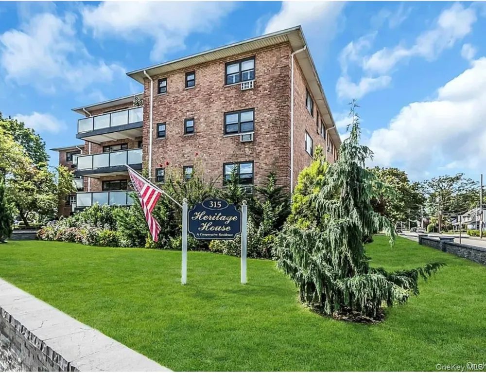 315 Atlantic Avenue #1A East Rockaway, NY 11518