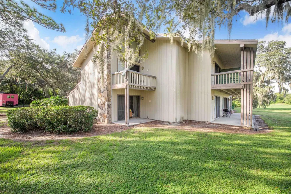 163 PALM VIEW COURT #3483/4 Haines City, FL 33844