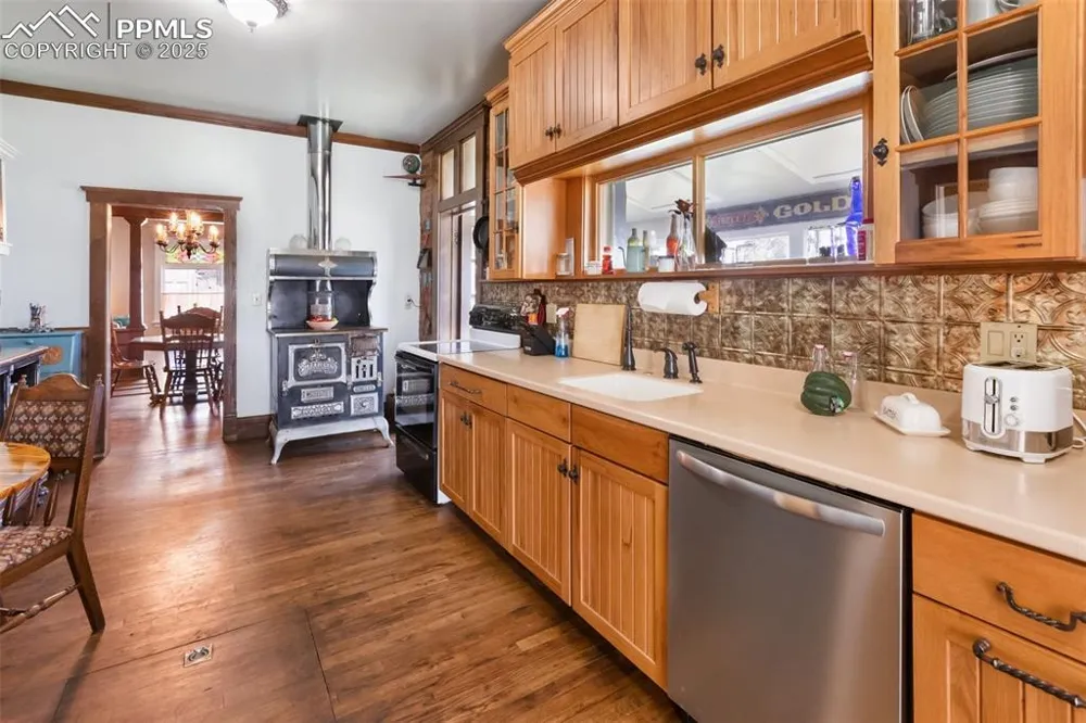 119 S 3rd Street Victor, CO 80860