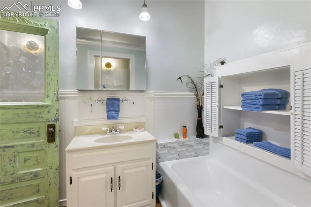 119 S 3rd Street Victor, CO 80860