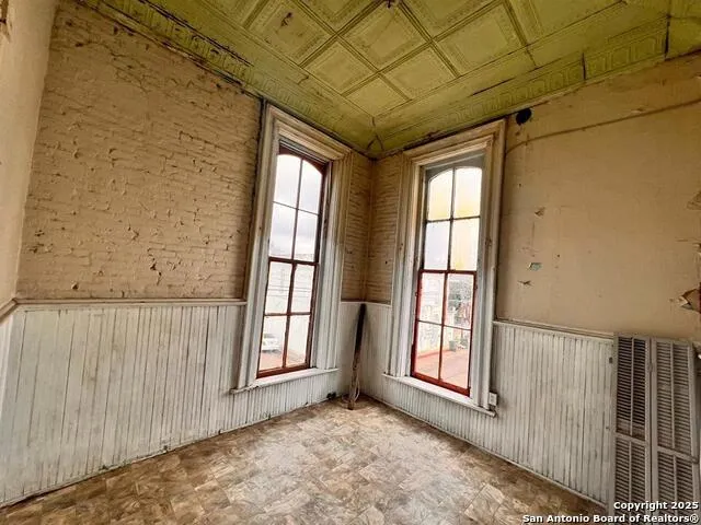 520 Davis Ave Unit B Laredo, TX 78040