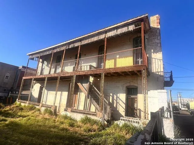 520 Davis Ave Unit B Laredo, TX 78040