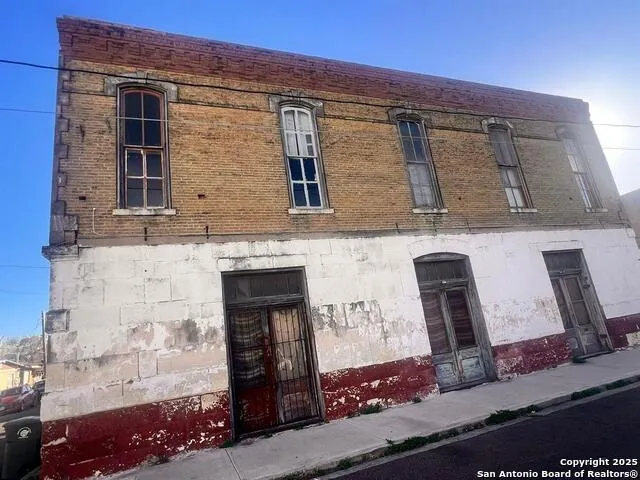 520 Davis Ave Unit B Laredo, TX 78040