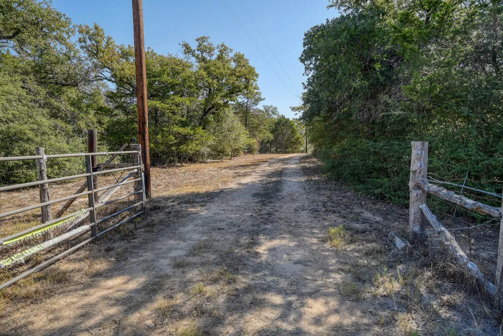 181 Lockwood Road Red Rock, TX 78662