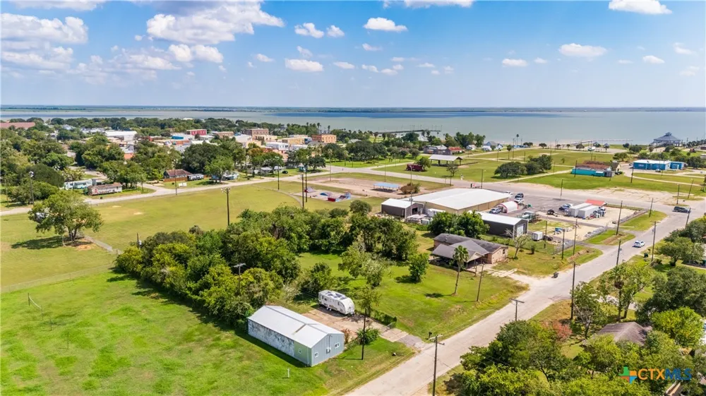 404 8th Street Palacios, TX 77465