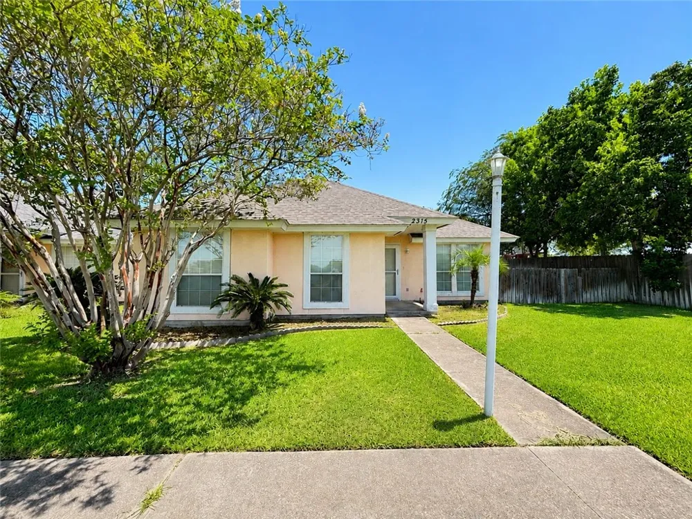 2315 Capri Drive Ingleside, TX 78362
