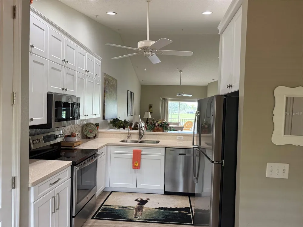 5251 MAHOGANY RUN AVENUE #524 Sarasota, FL 34241