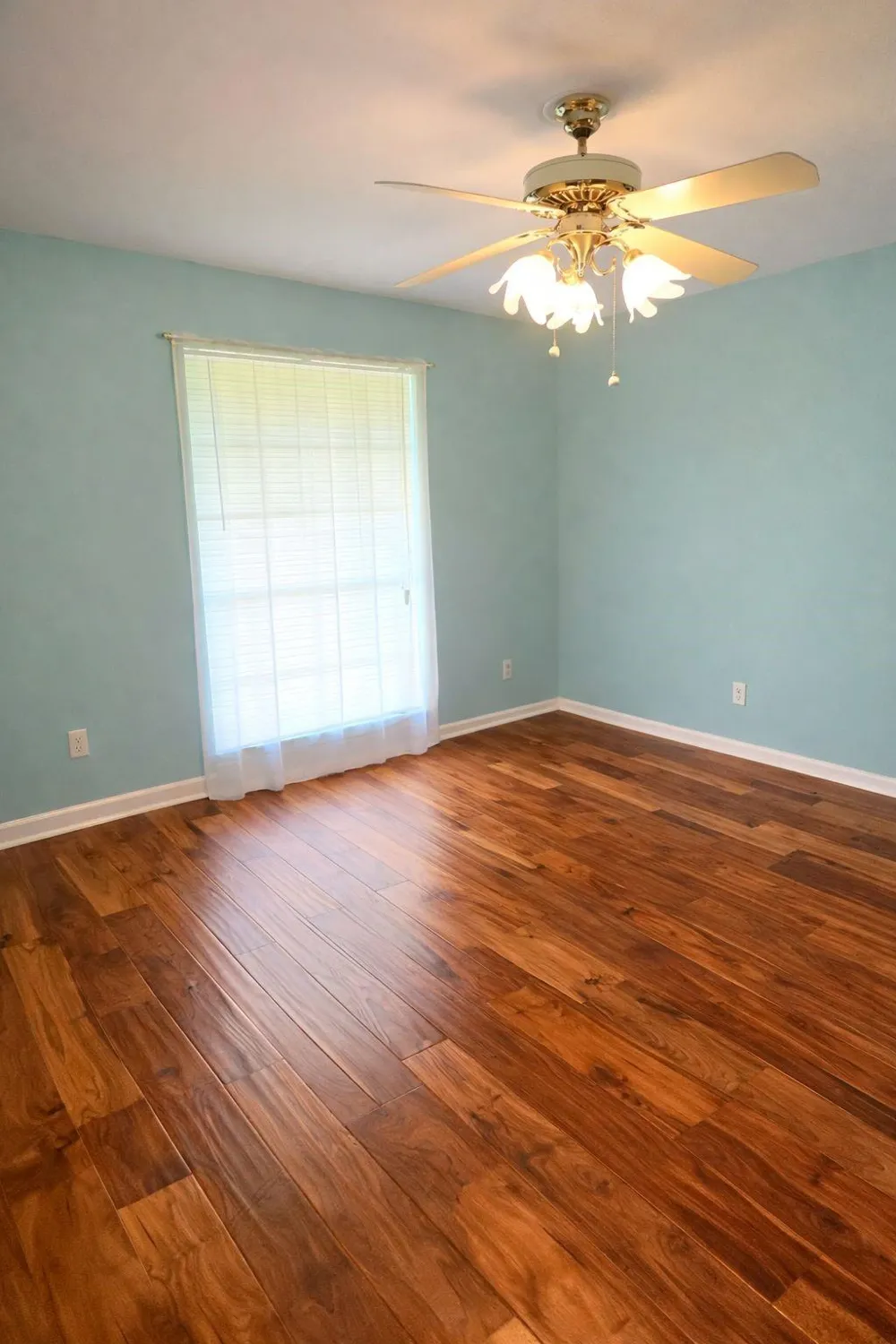 117 Laughlin Road Eagle Lake, TX 77434