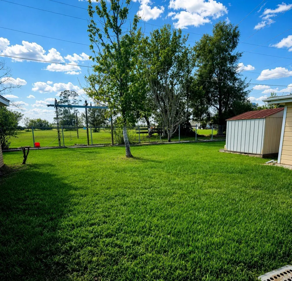 117 Laughlin Road Eagle Lake, TX 77434