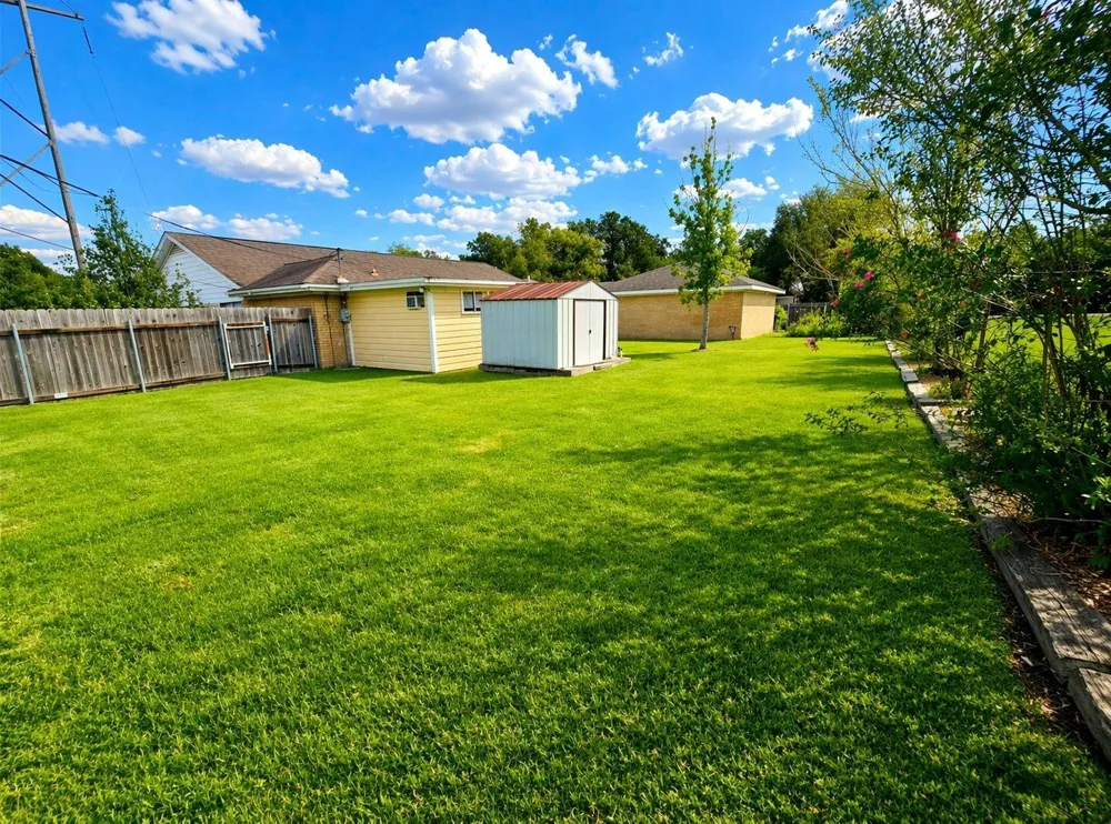 117 Laughlin Road Eagle Lake, TX 77434