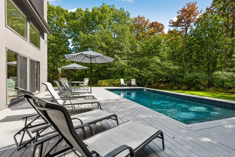 1 Deer Path Quogue, NY 11959