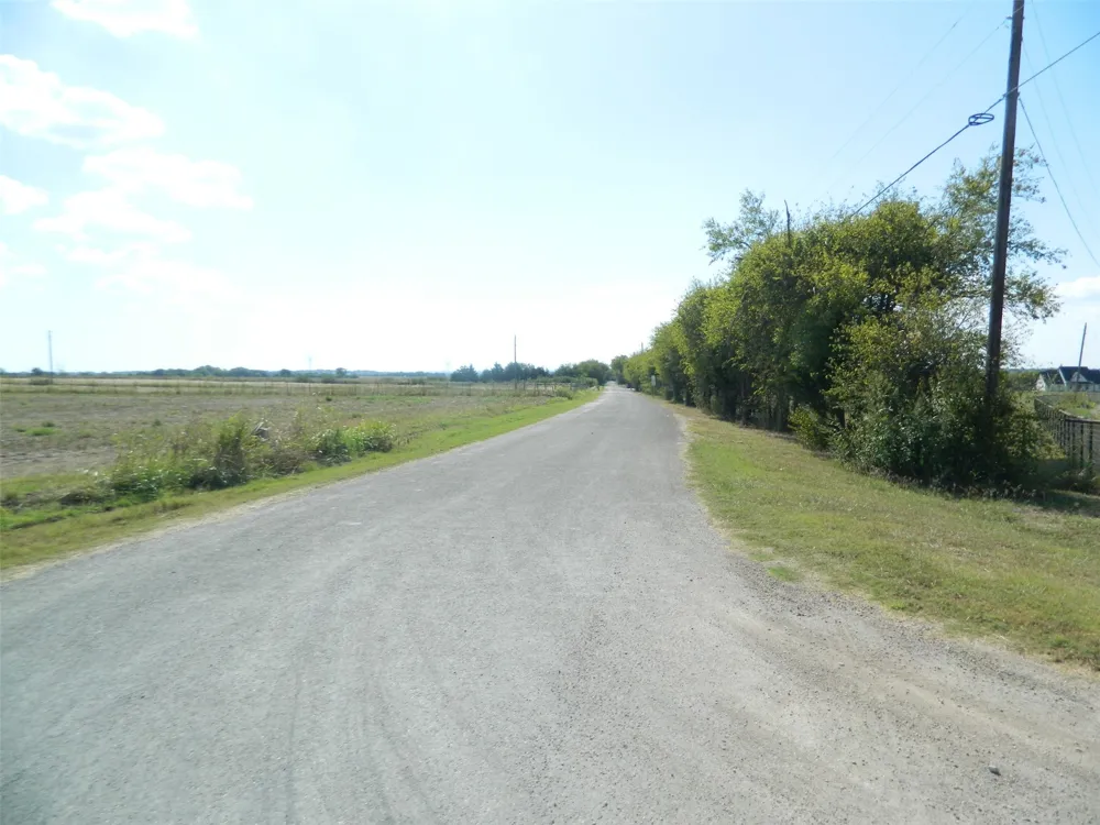1998 Ozro Road Venus, TX 76084