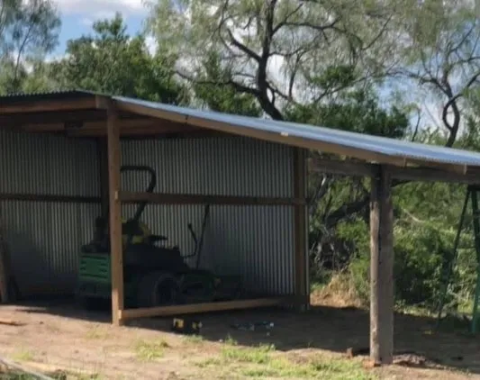 211 County Road 229 Circle Three Rivers, TX 78071