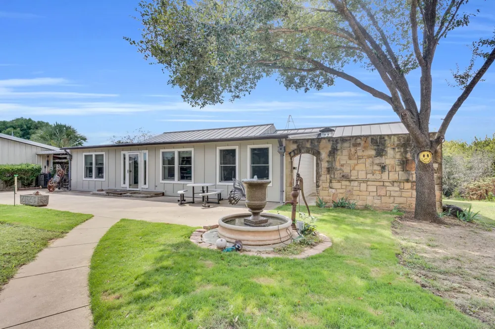 490 James Road Ferris, TX 75125
