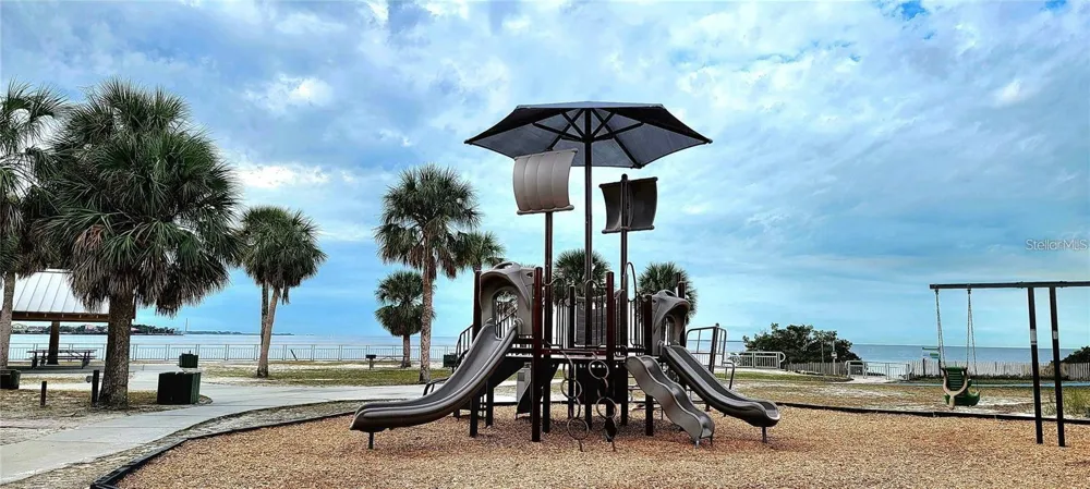 1-2 GREEN KEY New Port Richey, FL 34652