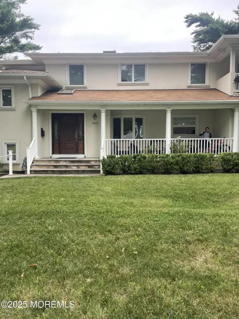 400 Grant Avenue